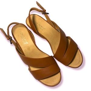 Aerosoles light browm women’s shoes. Sandals Sz  7